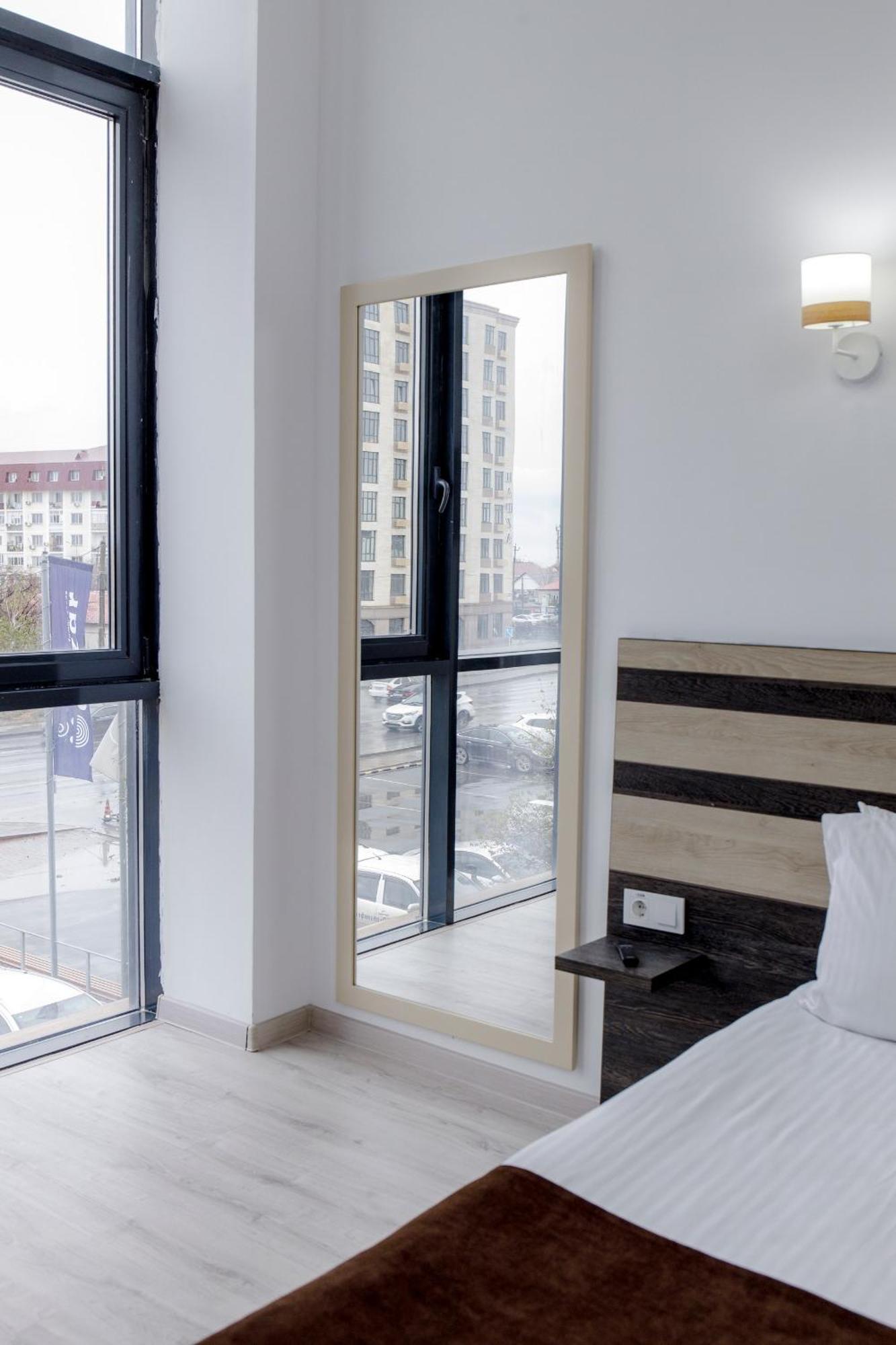 Infinity Plaza Block 1 Hotel Atyraū Екстериор снимка